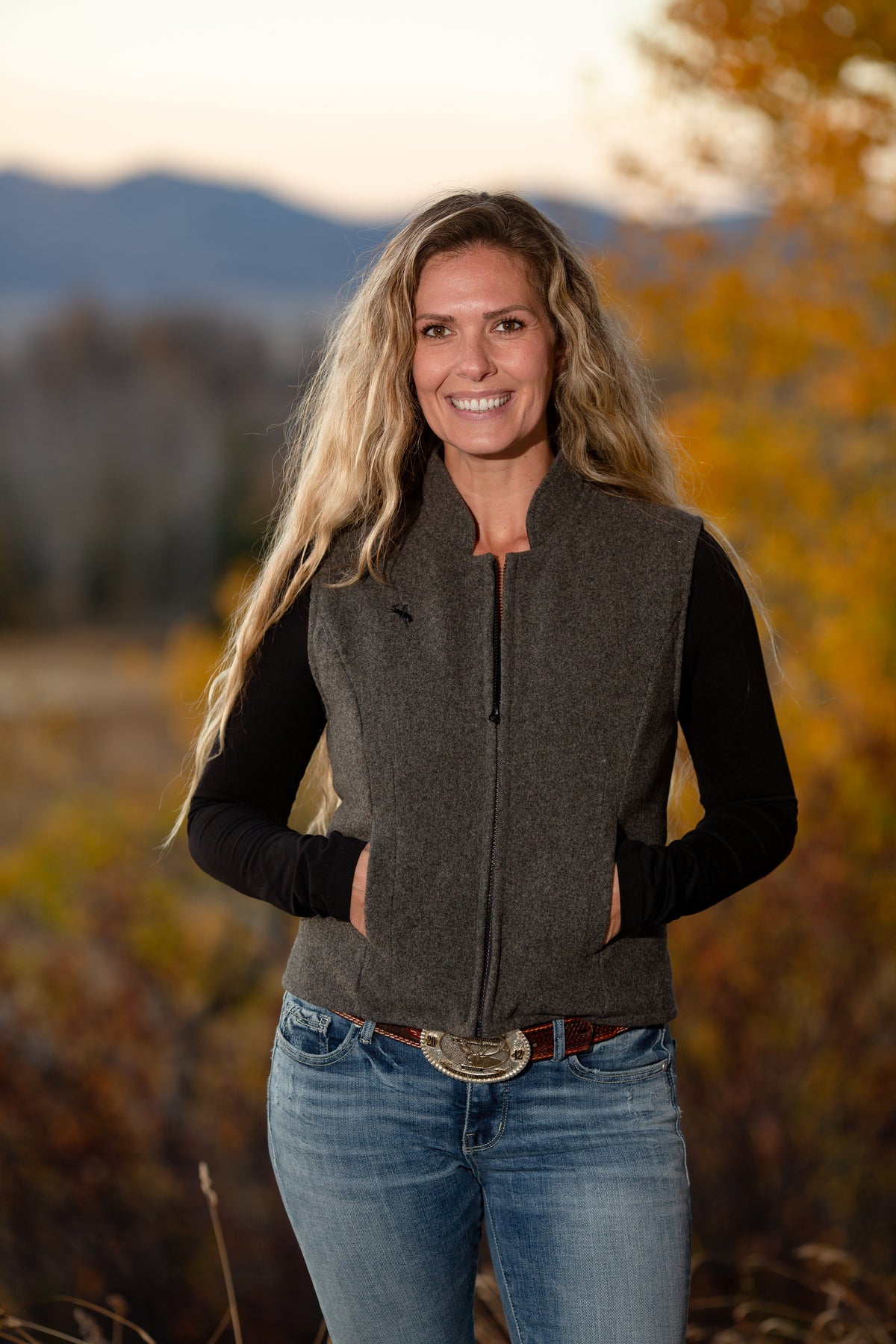 Women's Sierra Vests in Black